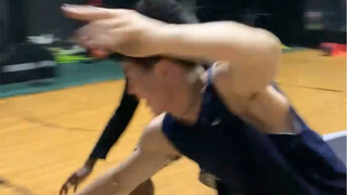 أنت قوي، لكنني أقوى منك.