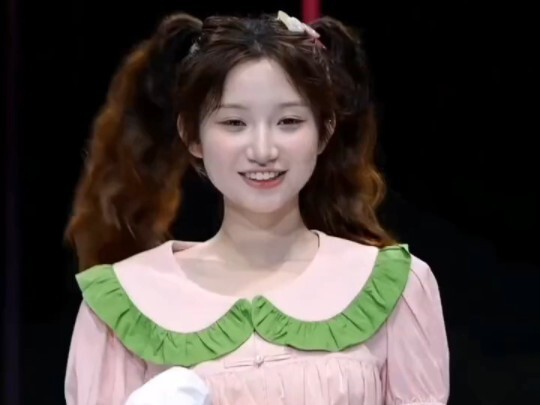 เดี่ยนเดี่ยน แฟชั่นประจำวันของสาวสวยสุดน่ารัก! โชว์แฟชั่นจีน OGS แฟชั่นโชว์สาวงามตะวันออก