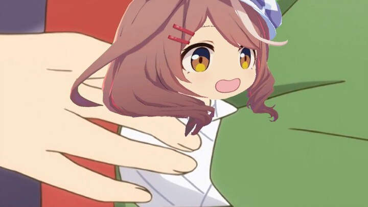 تبنيت قطة غبية جدًا وملتصقة جدًا