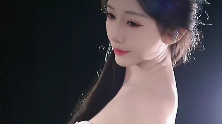 Tiga kejutan di awal