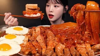 SUB)야들야들 통삼겹 김치찜 먹방! 흰쌀밥에 계란후라이까지 집밥 꿀조합 리얼사운드 Kimchijjim Mukbang Asmr