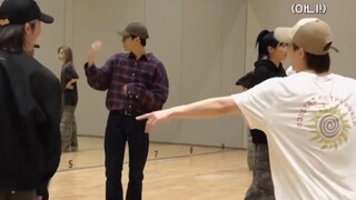 Chan: No way, this guy won't even teach me.
