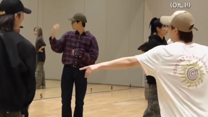 灿：不是，这哥都不教我