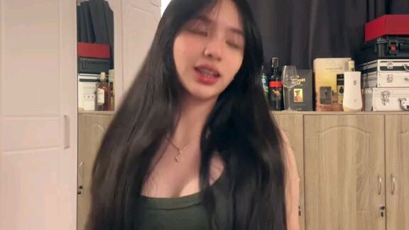 Jiji plays😍🥴