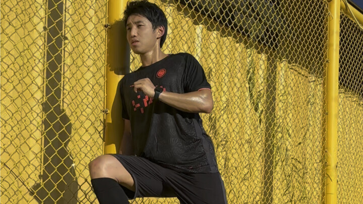 Dribbling past opponents.