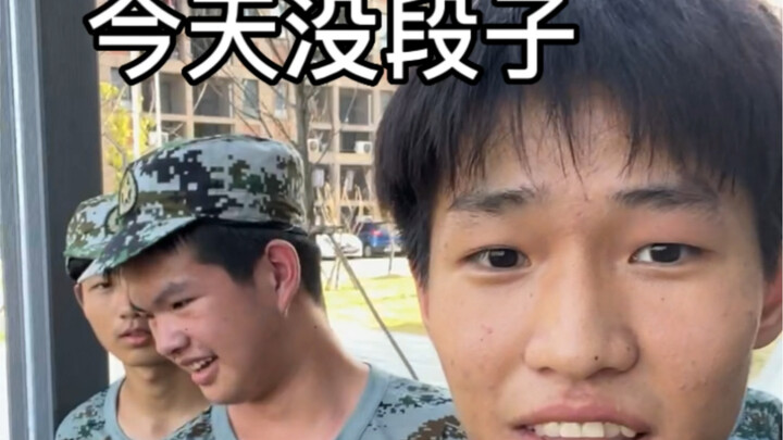 So cute, junior male and female students lol