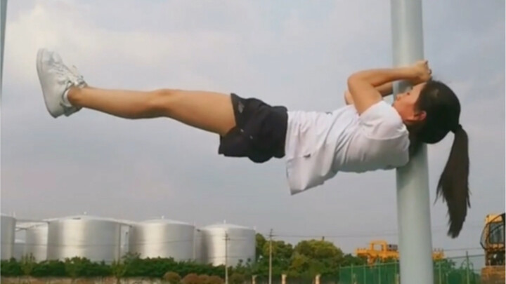 Mahasiswi ini tekun berlatih street workout selama 4 tahun dan berhasil meraih 7 gelar juara!