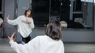 [Ni Hao Fang]Quần jean mới - Tương tự