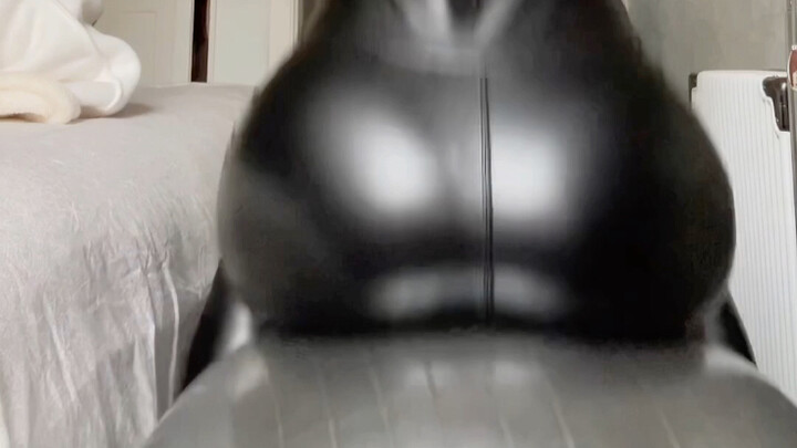 Vua bóng yoga tự khen bóng của mình