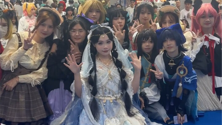 Datang ke Comic World Guangzhou untuk bikin gaya rambut pakai rambut asli! Apa gaya gambarnya beda d