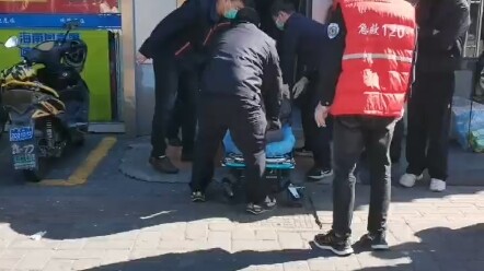 Sigh, another bro starved to death in Fengjingyuan.