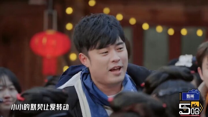 Lộ Hàm mở miệng là quỳ