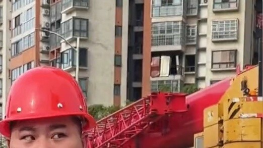Taking stock of the status of wearing a red hat on the construction site is huge, and safety is the 