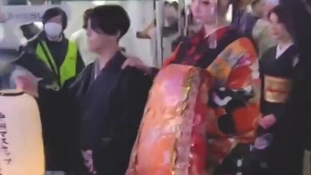 Phiên bản oiran tóc vàng Nhật Bản, như thể bước ra từ chiều không gian thứ hai~