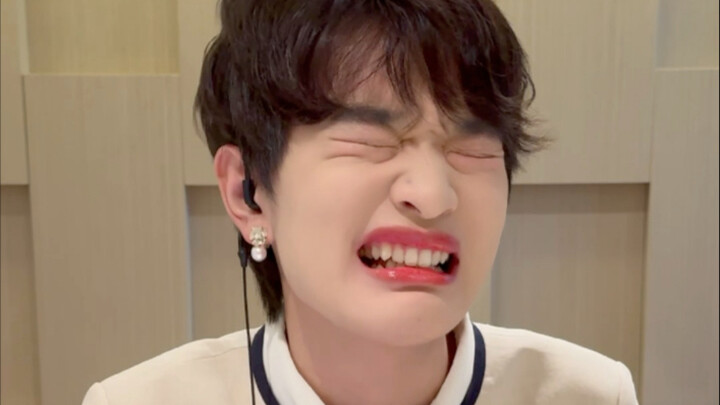 พนักงานต้อนรับไม่ยอมขึ้นลิฟต์กับฉัน!