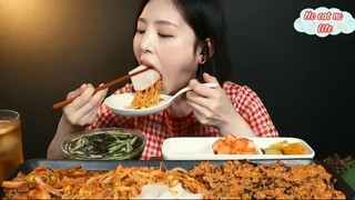 Mì giá đậu nành và cơm chiên kim chi 2 #amthuc