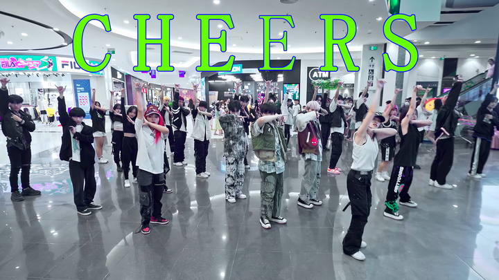 【4K】Đội hình đông thì khí thế khác hẳn – Nhảy lại trên phố thương mại ca khúc SVT LEADERS - 'CHEERS'