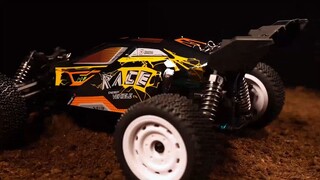 From the racetrack to the wilderness，one can do anything！#rccar #buggyrc#suchiyu #offroad #drift