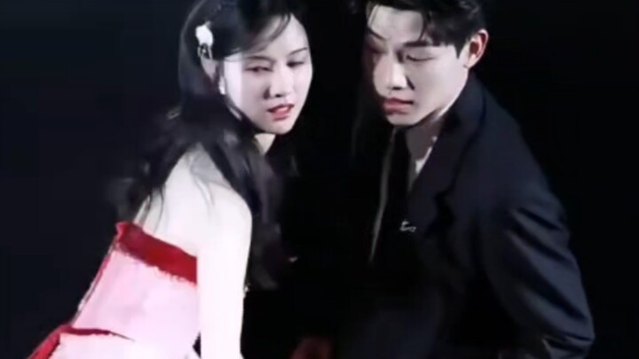 It's funny, the two of them worked so hard for the drama promotion, they will remember it forever~
