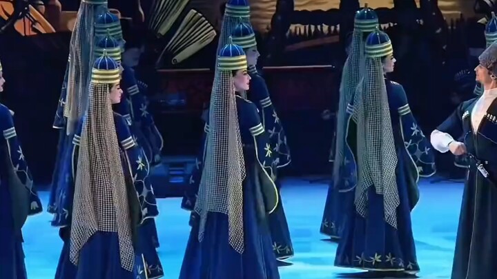 นี่คือการเต้นรำพื้นเมืองของที่ไหน?