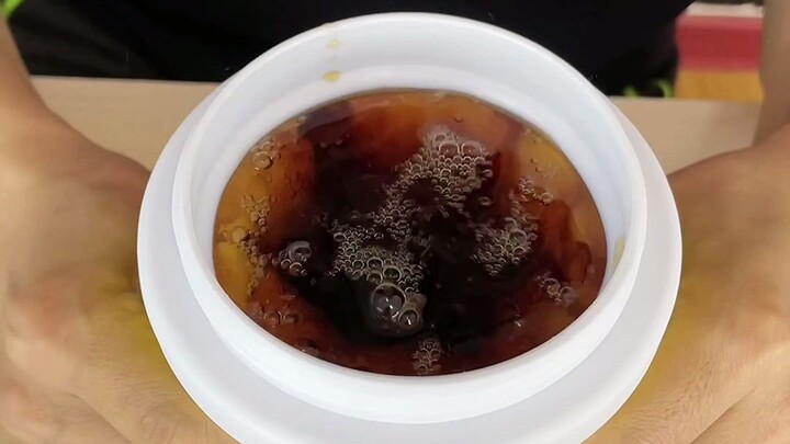 تقييم أكواب العجن الشهيرة على الإنترنت