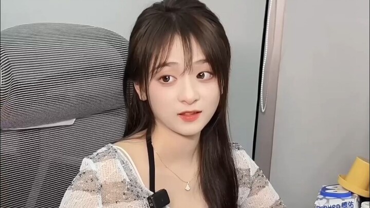 Hóa ra sếp mắng tôi như tát vào mặt là vì ngày nào ông ấy cũng phải làm “cháu” ở ngoài!