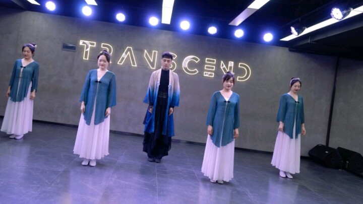 Tarian ini sangat indah! ! Lagunya juga sangat bagus! ! Koreografi jazz gaya Tiongkok Bai Xiaobai "H