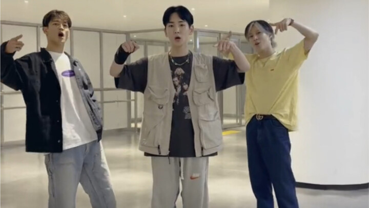 【SHINee】HARD dance challenge来啦！！