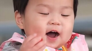 Zhengyou's passionate broadcast: Uncles and aunts, please look at my ten teeth (-^〇^-)
