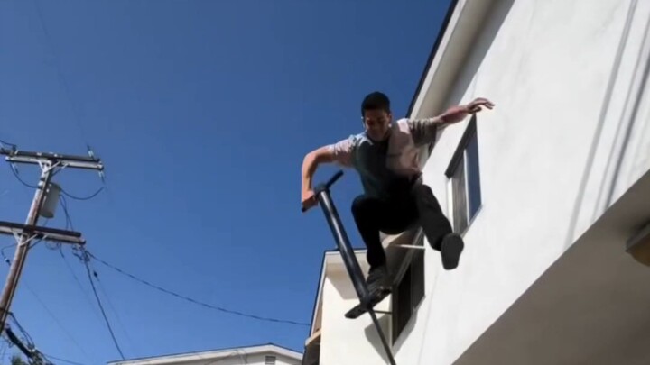 يستطيع ملك عصا القفز ابتكار طرق لعب جديدة في كل مرة