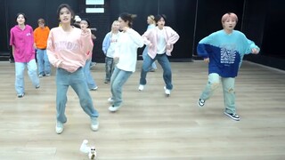 กลุ่มเต้นมีด * แดน เหว่ยเซีย SEVENTEEN-God of Music ห้องซ้อมเวอร์ชั่นความบันเทิงส่วนตัว