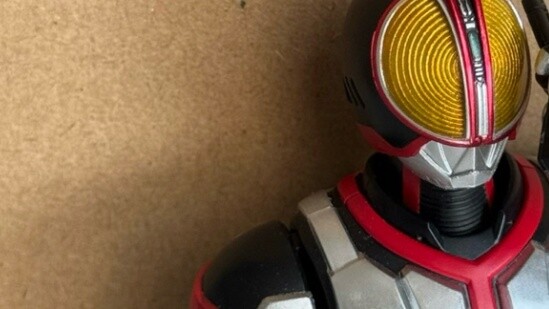 Đó là ngày mà chiếc vòng cao su rơi trúng đầu con chó.