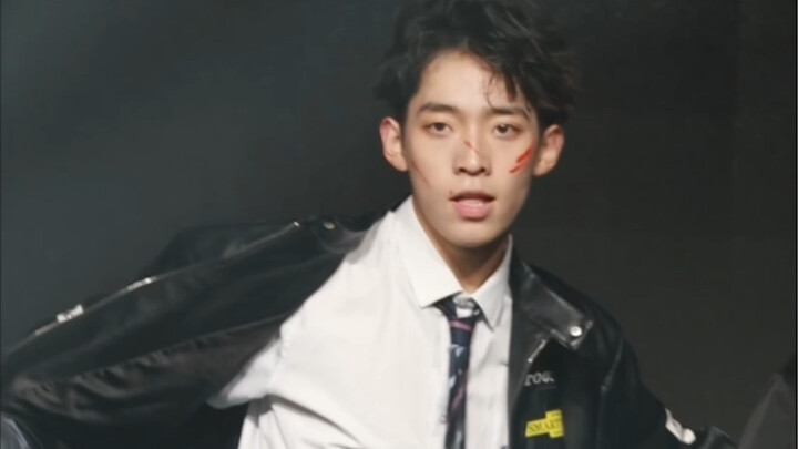A mix of male college students' stage performances, giving us a glimpse into the birth of an idol