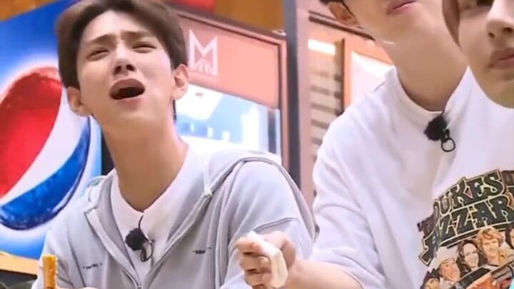 المشاهد الصغيرة الثمانية، لا أزال أضحك بعد مشاهدتها عدة مرات Seventeen Xu Minghao
