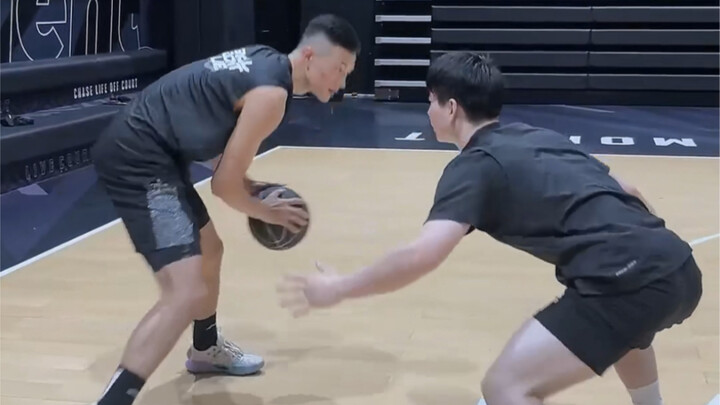 I played a high-intensity match against professional players and truly felt the gap—I still need to 