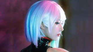 ฉันเป็นลูซี่คนสุดท้ายที่ขึ้นไปบนดวงจันทร์เมื่อเดือนที่แล้วใช่ไหม?