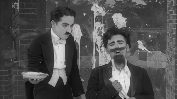 Charlie Chaplin - A Night in the Show (1915)