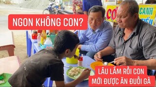 Trao tiền MTQ và đãi 2 cha con mù đi ăn xin ruột đói rã rời...!
