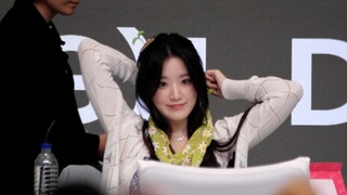 把头巾当成口水巾的舒华 我真的要被可爱晕