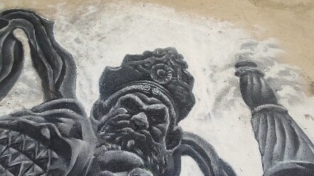 ملك السماء الكثير الأنباء