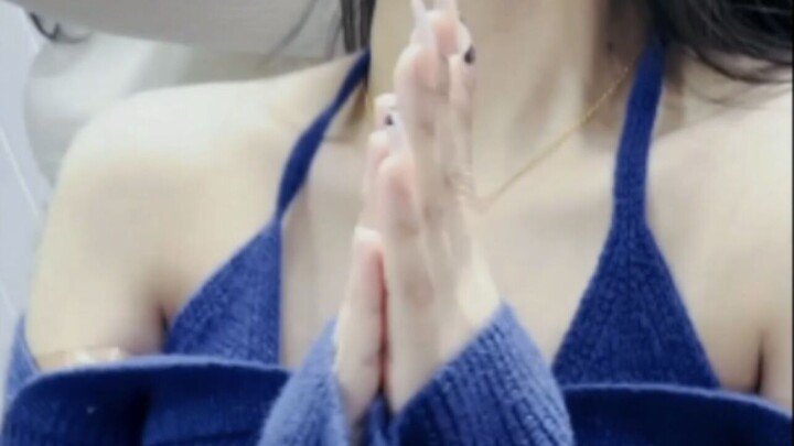 What Do Female Streamers Really Wear in Private?