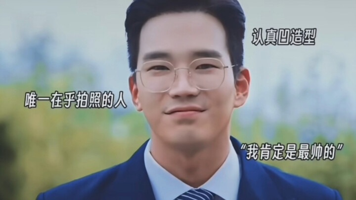 Front-row gossip alert! This isn’t a family photo shoot—it’s filming a high-society comedy blockbust