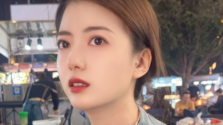 Calon pasangan yang dikenalkan oleh paman kedua saya benar-benar gadis yang baik.