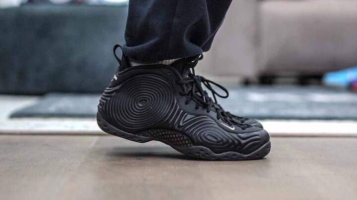 Sharing my 7 pairs of shoes I've been wearing lately! As expected, nothing beats sneakers in winter!