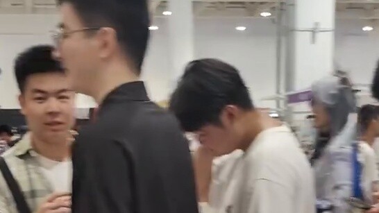 ประทับตราที่ Comic-Con, SCP-173 Don't Blink Challenge! สภาพจิตใจที่สวยงามของไซต์ ()