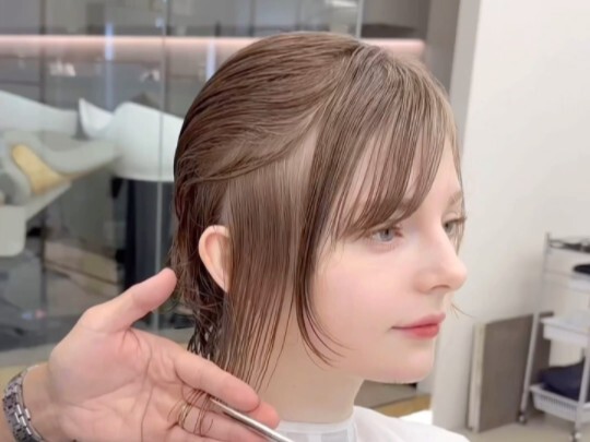 Model cantik Belanda Ella Freya (model wajah Ashley)