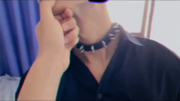 ท้าพิสูจน์! ใช้เงินร้อยหยวนหลอกเพื่อนร่วมห้องใส่ “ชุดเครื่องแบบ” แล้วล่อใจ