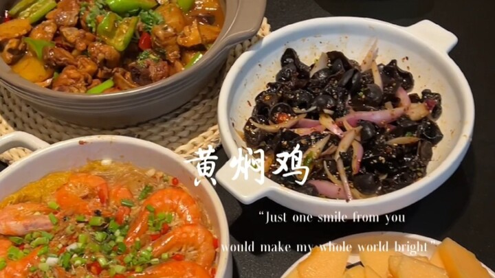 Hari yang cuma asal-asalan buat Om Zhang! Udara udah mulai dingin nih! Bisa deh berdua lebih sering 