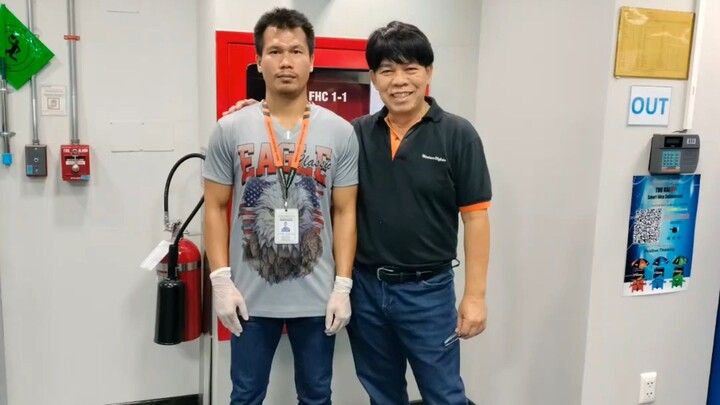 ถ่ายกับพี่มนัส อดีตหัวหน้างาน ก่อนจะเกษียณช่วงเมษายนนี้ (วันที่2 มี.ค. 2569)