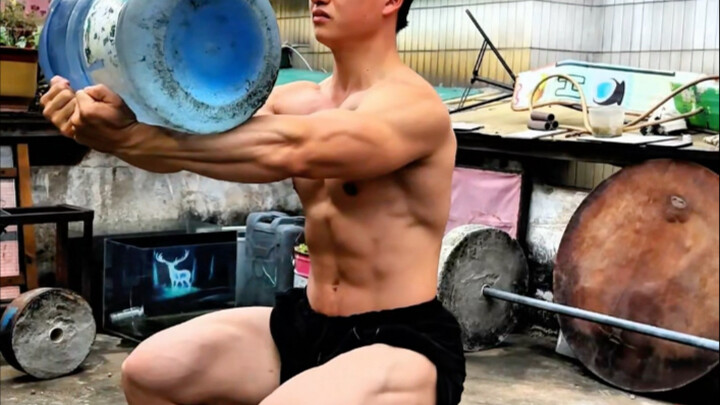หลายคนฝึกฝนโดยยึดติดกับความแข็งแกร่งของเส้นเอ็นและกระดูก แต่กลับละเลยการบำรุงรักษาลมปราณภายใน รูปร่า